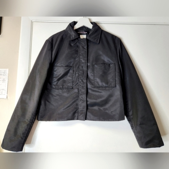 BERGDORF GOODMAN Sleek Bomber Jacket Black edgy cropped length SIZE 8 - Picture 1 of 11